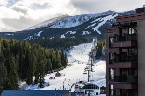 PRIME LOCATION Ski-In Ski-Out with Mountain Views BEST location in Breckenridge Hotel in Breckenridge
