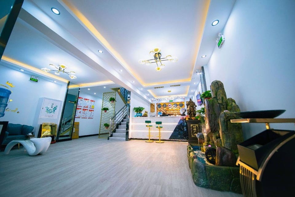No. 7 Enjoy Hotel Hotel in China