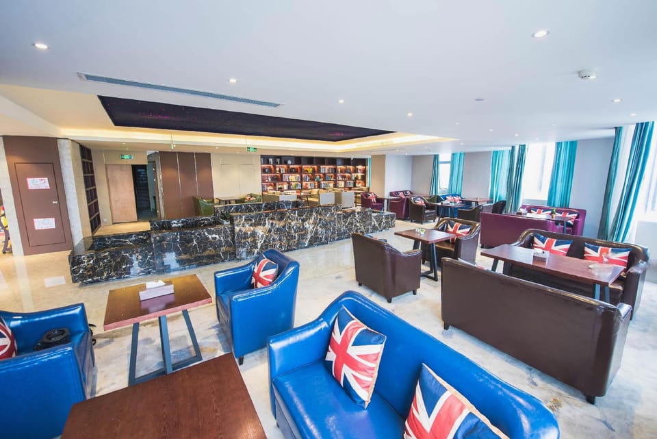 Weifeng GC Fully Intelligent Hotel (Zhuji Wanfeng Xintiandi Branch) Hotel in Hangzhou