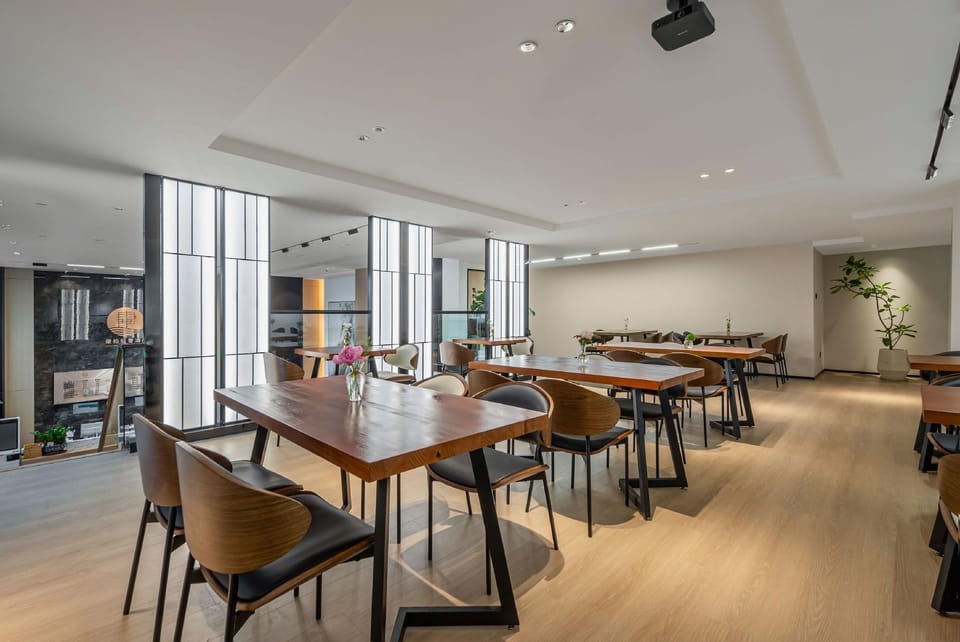 Compaq Luxury Hotel (Wuxi Xinwu Wanda Plaza Branch) Hotel in Suzhou
