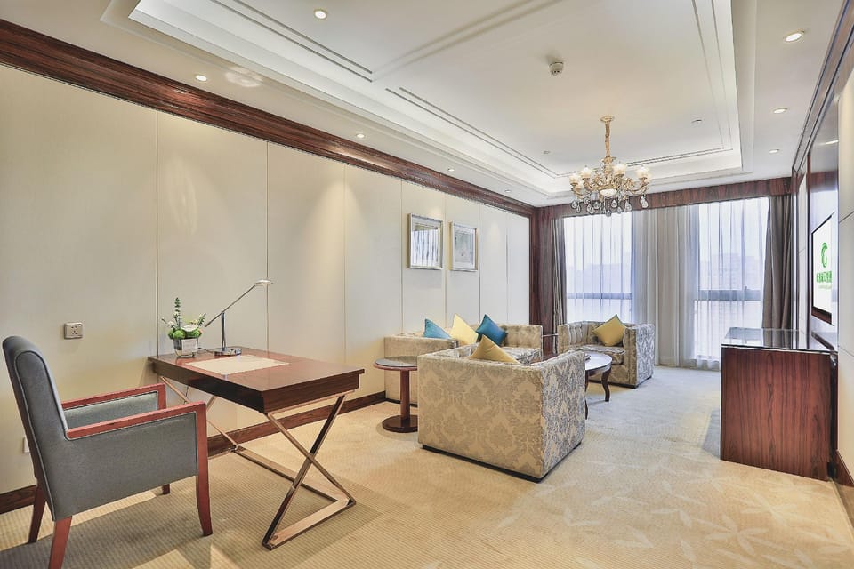 Shaoxing Guazhu Lake Tianyue Hotel (Mingzhu Square Metro Station Branch) Hotel in Hangzhou
