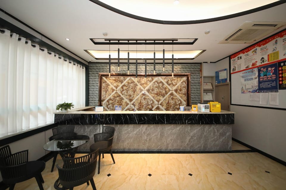 Huang Yulan Smart Hotel (Zhuji Datang Socks City Branch) Hotel in Hangzhou