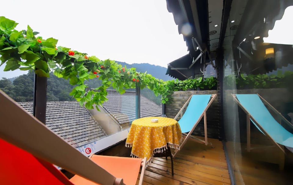 Tingting Courtyard Homestay Hotel in Hangzhou