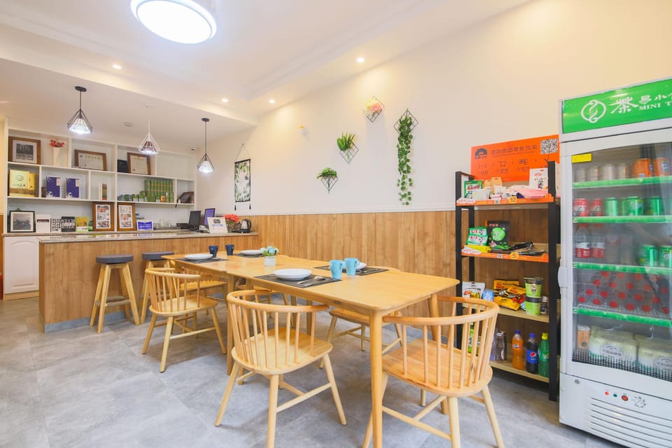 Tingting Courtyard Homestay Hotel in Hangzhou