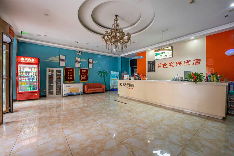 Moonlit Garden Fashion Hotel (Jinshan Temple Branch) Hotel in Jiangsu