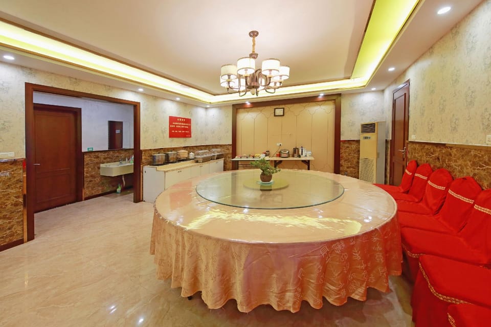 Yanyangtian Business Hotel (Oubei Lingyue Plaza Branch) Hotel in Zhejiang
