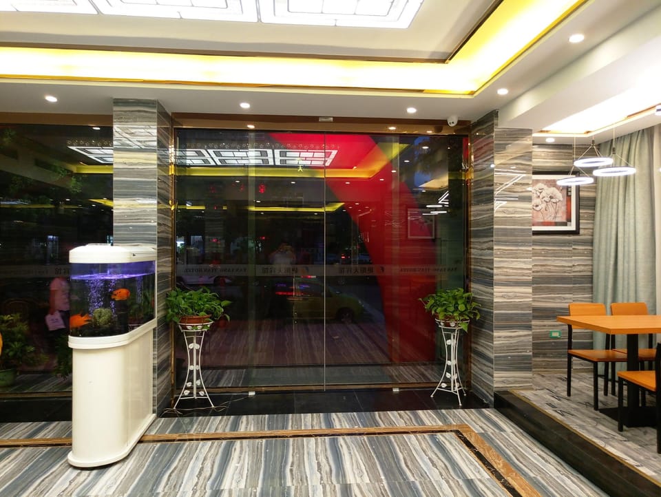 Yanyangtian Business Hotel (Oubei Lingyue Plaza Branch) Hotel in Zhejiang