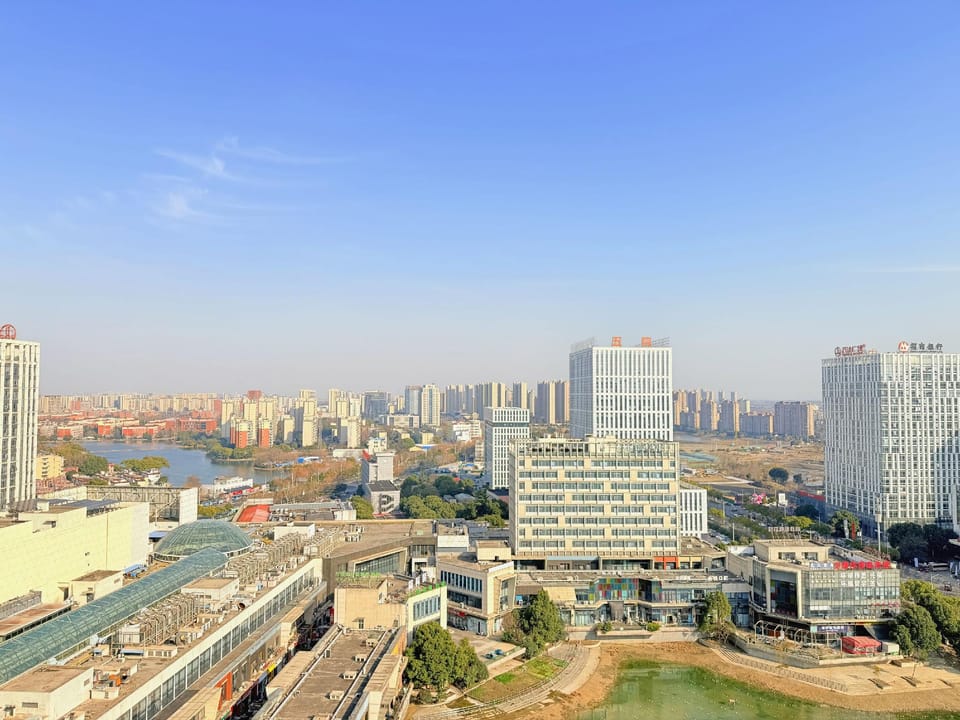 Sunset B&B (Wanda Plaza Wuhu Station Branch) Hotel in Nanjing