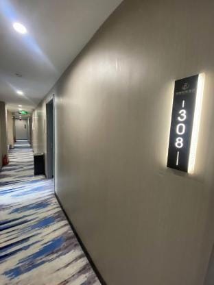 Poli Light Hotel (Beilun Port Area) Hotel in Zhejiang
