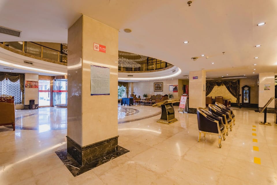 Luxury Garden Hotel Hotel in Hubei