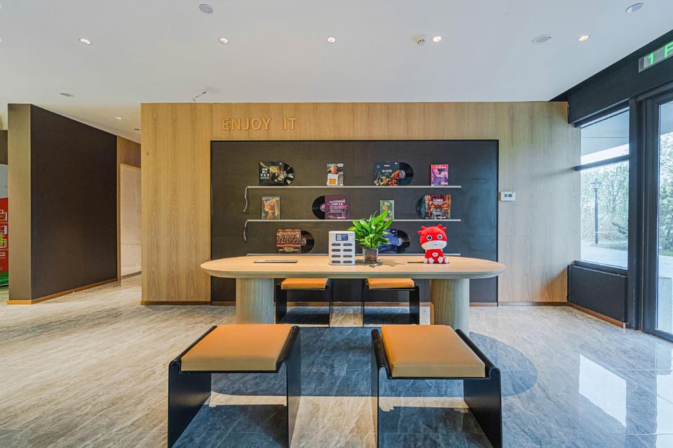 Shiyu Su Lu Giant Screen Cinema Apartment (Changzhou University Town Branch) Hotel in Suzhou