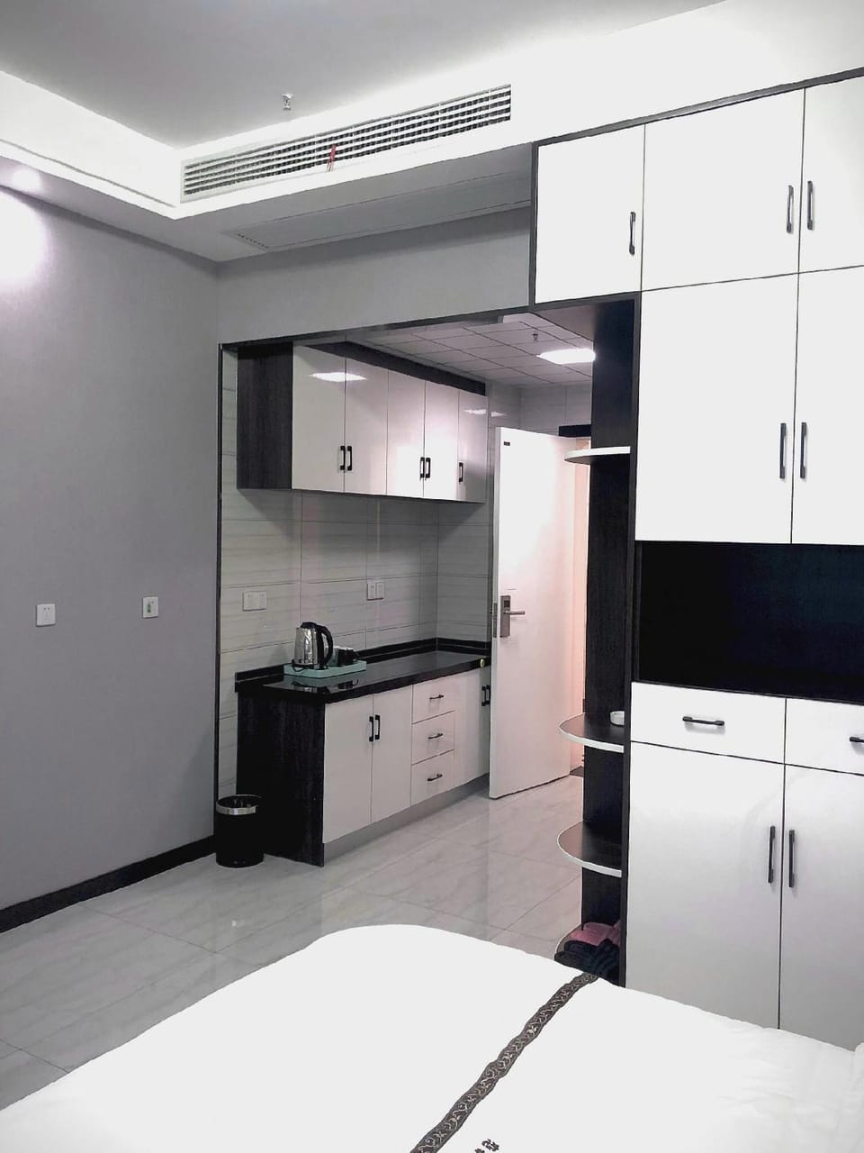 Lianjia Apartment (Zhongzhou International Plaza Branch) Hotel in Nanjing