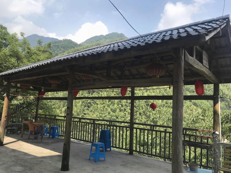 Zhexi Grand Canyon Zhelin Family Inn Hotel in Hangzhou