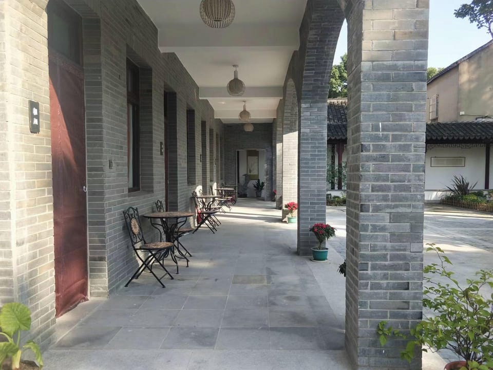 Qingxin Youyuan B&B Hotel in Shanghai