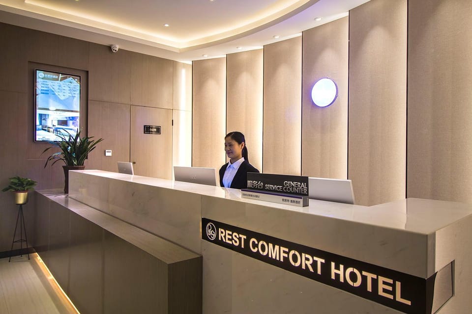 Rest Yizhi Hotel (Nanjing Chengxin Avenue Zhushan Road Metro Station Branch) Hotel in Nanjing