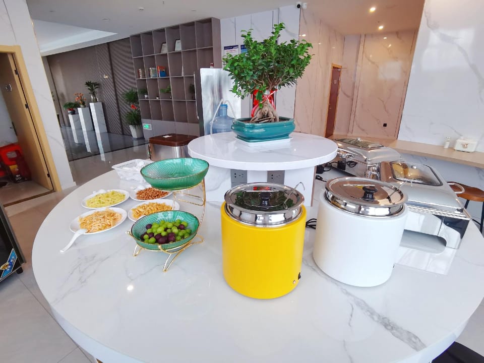 Jinlai Shangyi Esports Hotel (Wuyi High-speed Railway Station Branch) Hotel in Zhejiang