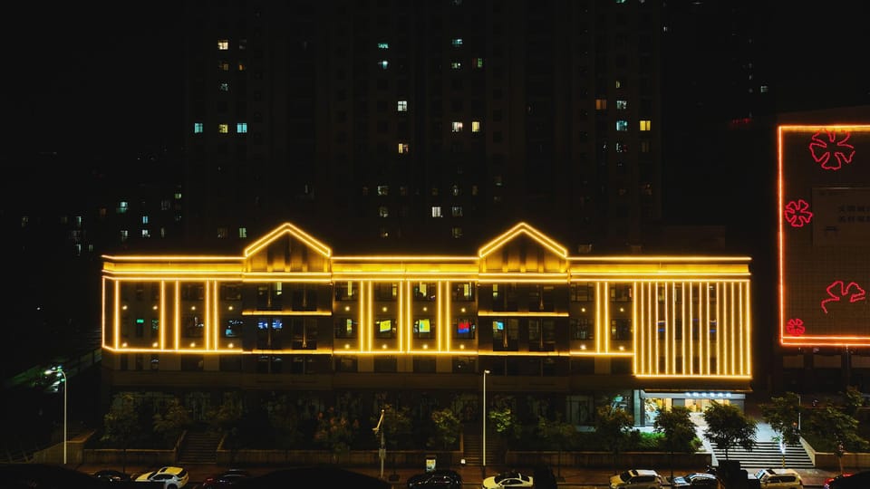 Huaqi Luxury Hotel Hotel in Zhejiang