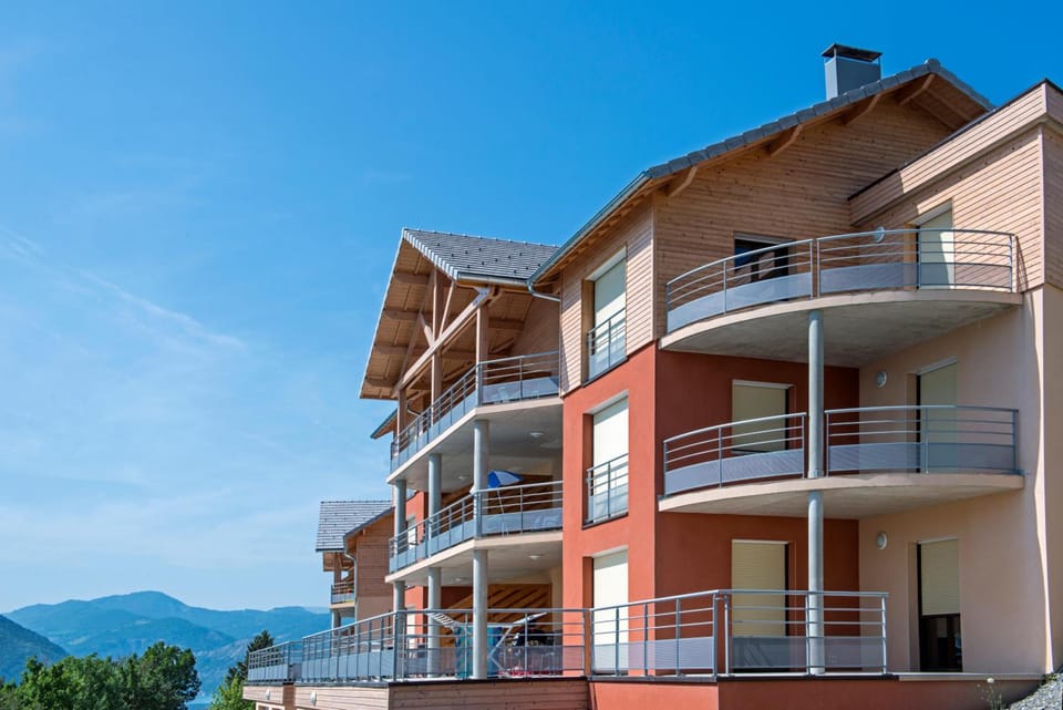 L'Ecrin du Lac Resort in Provence-Alpes-Côte d'Azur