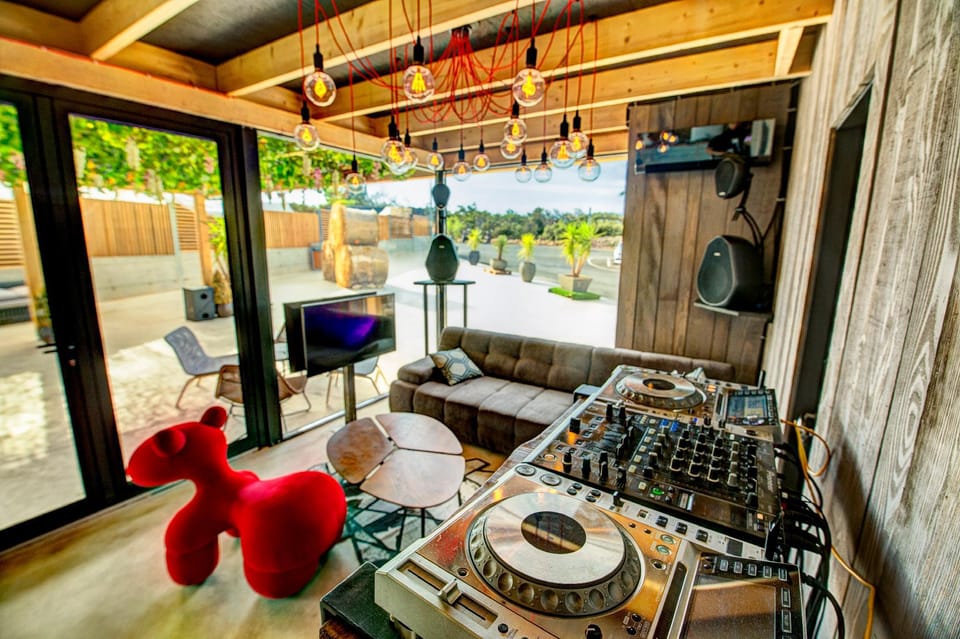 Noa Glamping Resort Hotel in Novalja