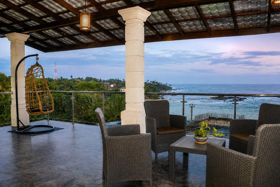 Queens Beach Hotel Hotel in Tangalle