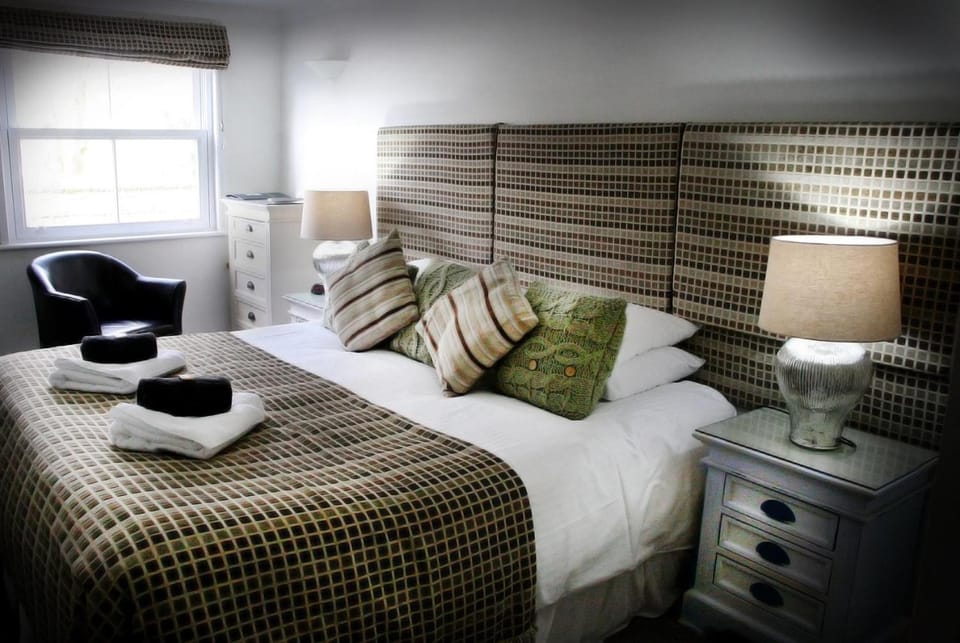TOWNHOUSE ROOMS Hotel in Truro
