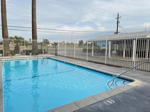 Cinderella Motel Hotel in Hollister