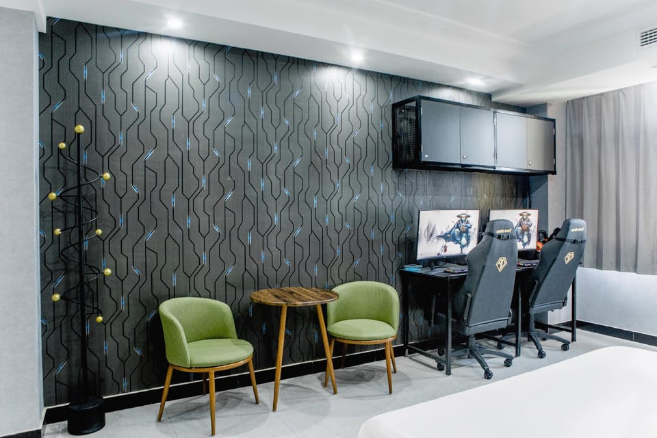Muze Esports Hotel (Yangzhou Jiangdu Golden Eagle International Shopping Center Branch) Hotel in Jiangsu