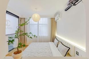 Xiaoqi's High-value B&B Hotel (Huai Nanjing Ao Plaza) Hotel in Jiangsu