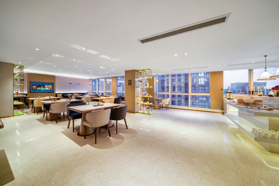 Shuyue Hotel (Shaoxing East Railway Station Wanhecheng Branch) Hotel in Zhejiang