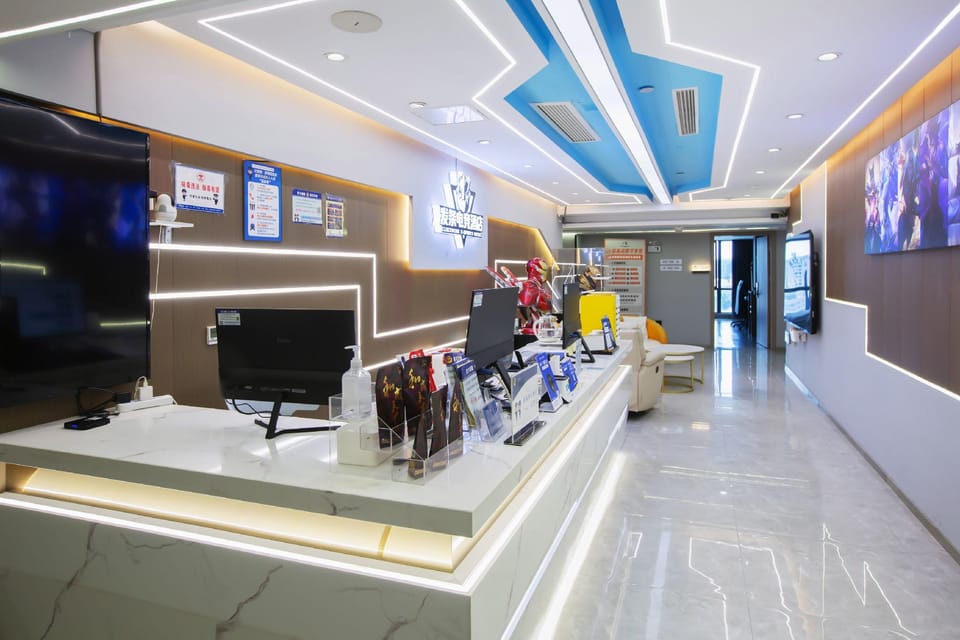 Clockwork Esports Hotel (Hangzhou Cuiyuan Wenyi Road Branch) Hotel in Hangzhou