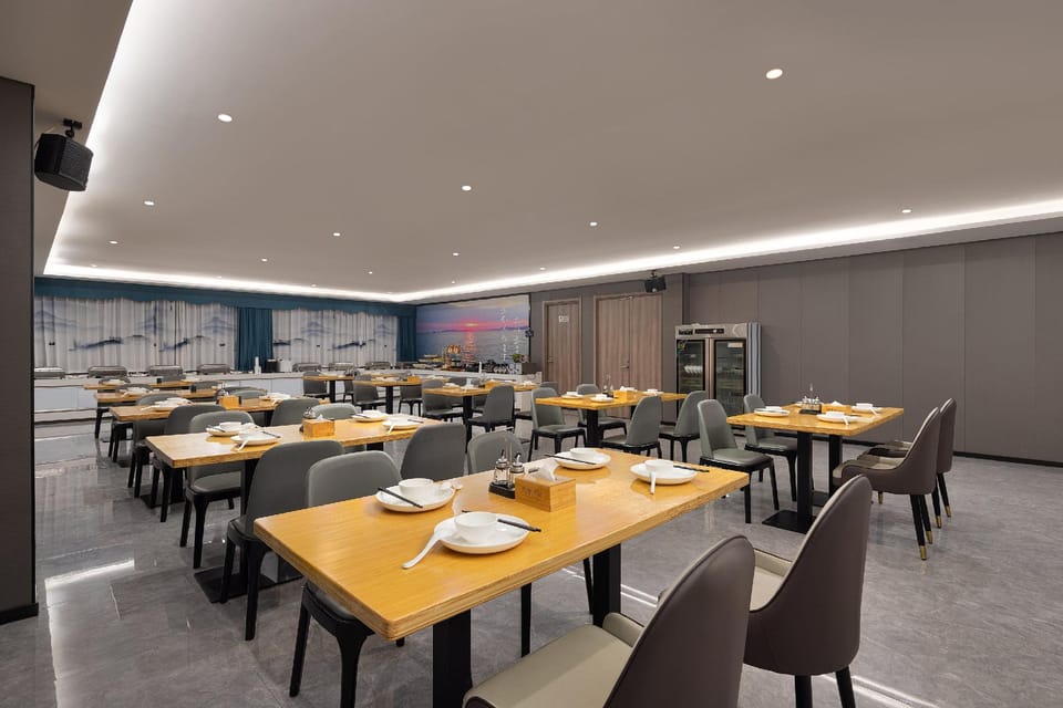 Guoji Hotel (Wanyang Innovation City Branch) Hotel in Hangzhou
