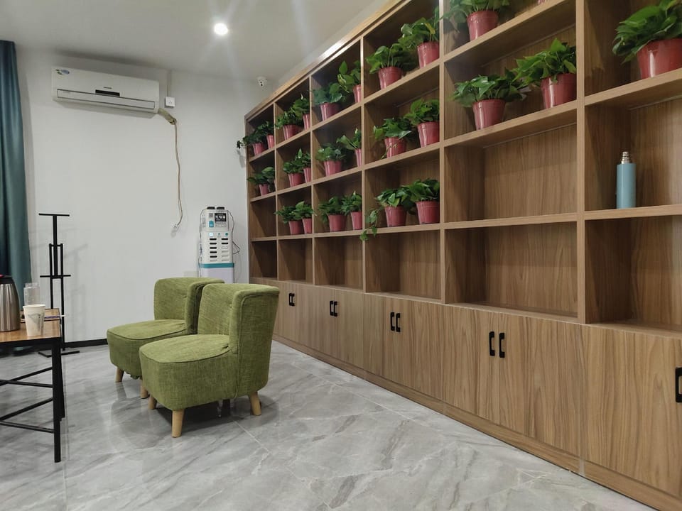 Xinbaiya Esports Hotel (Gongjie Branch) Hotel in Jiangsu
