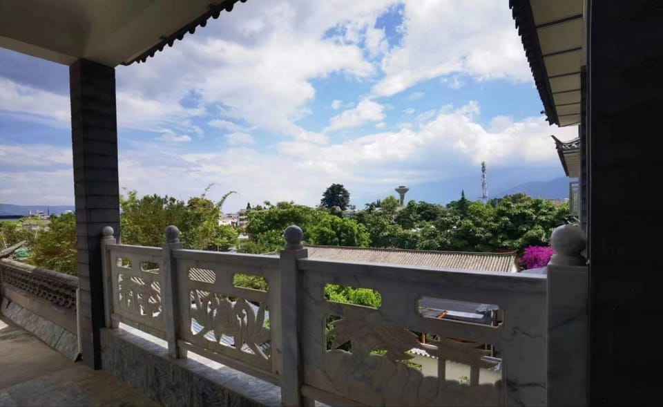 Xizhou Huashigou Inn Hotel in China