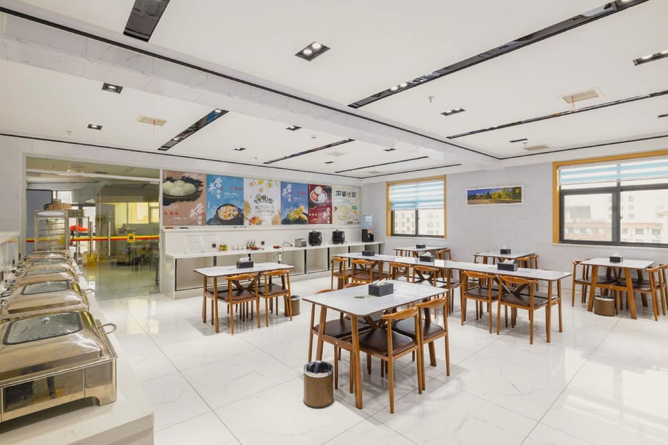 Super 8 Hotel (Linyi Linshu Changlin Street Branch) Hotel in Jiangsu