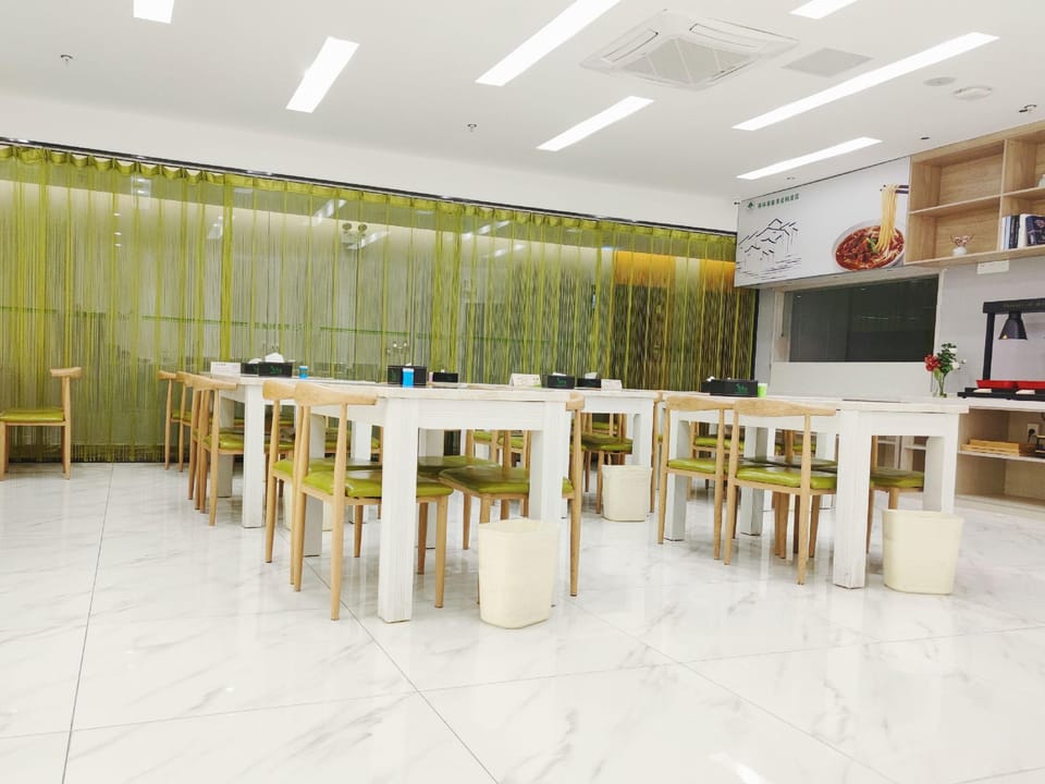 Chuang Esports Smart Choice Hotel (Xuancheng Guogou Plaza Branch) Hotel in Zhejiang