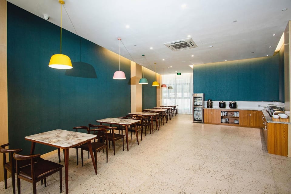 Ruitian Selected Hotel (Wenzhou Yongjia Oubei Lingyue Plaza Branch) Hotel in Zhejiang