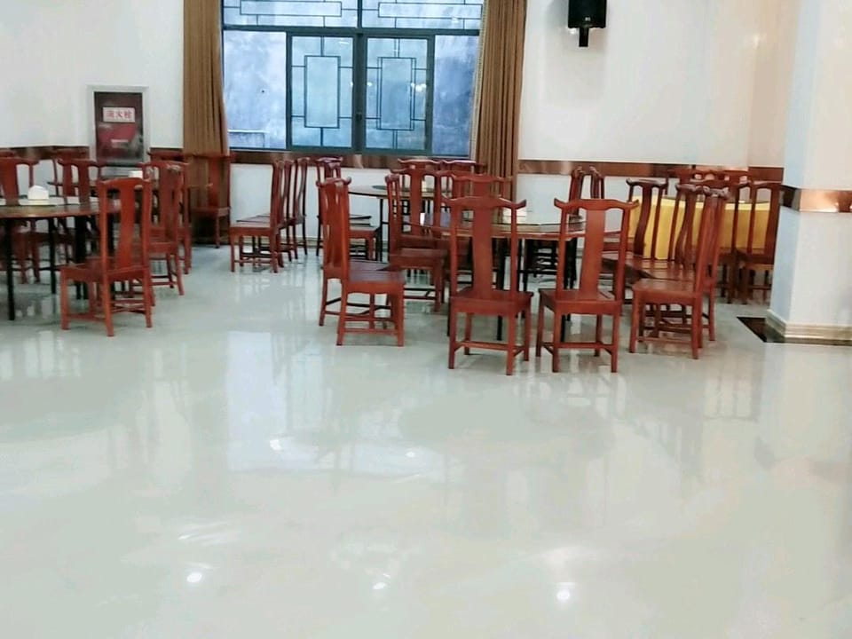 Phoenix Mountain Villa Hotel in Hangzhou