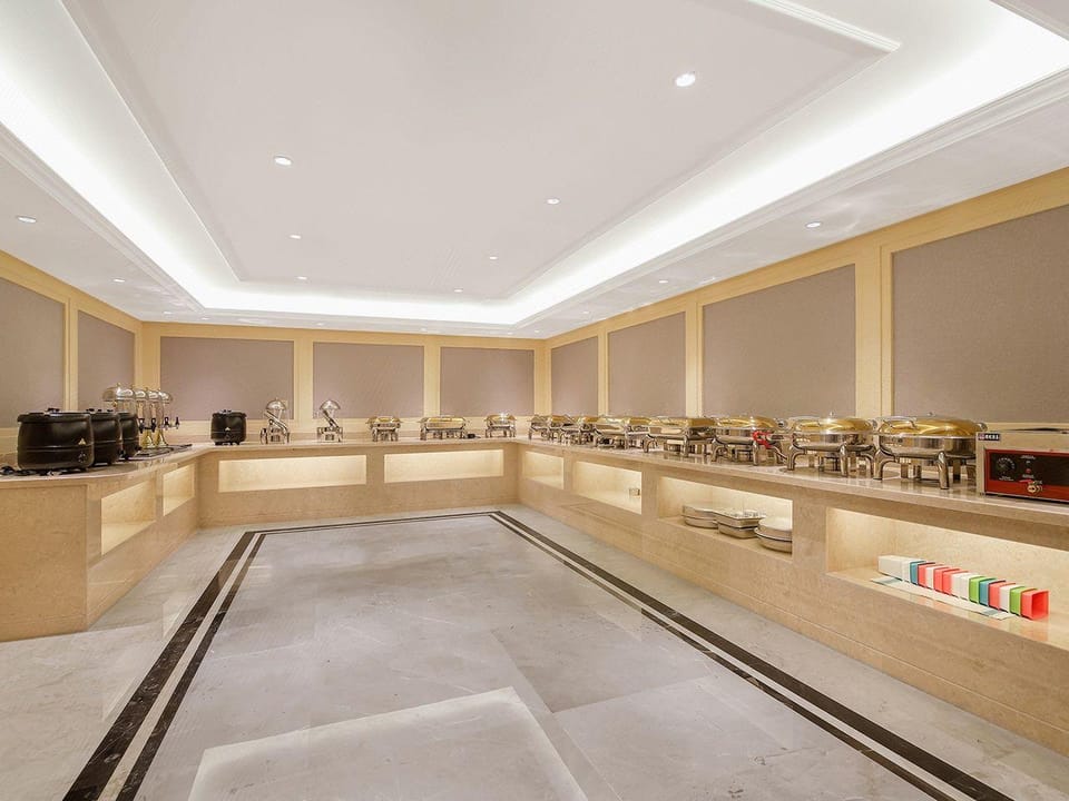 Vienna Hotel (Hechi Donglan Branch) Hotel in China
