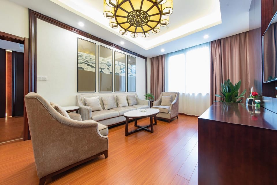 Harbour Crane Bay Hotel Hotel in Jiangsu