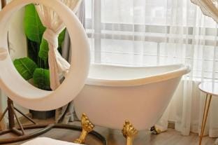 Ningbo Yisu theme apartment Hotel in Zhejiang