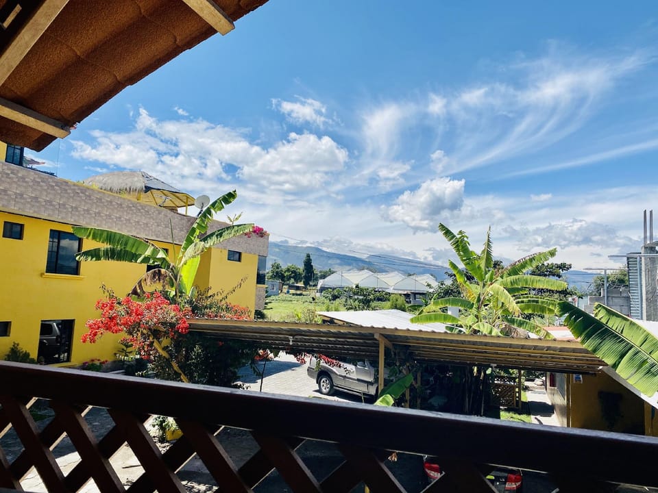 Hostal Alpachaca - New Quito Airport Hostel in Quito