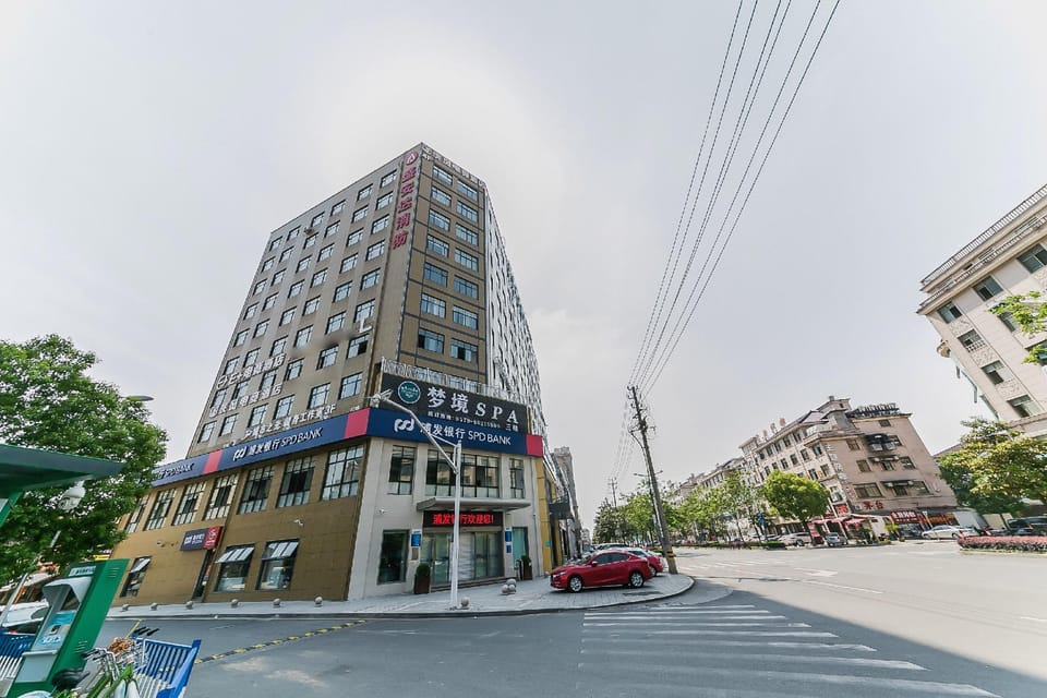 Jifeng Esports Hotel (Dongyang No.1 Department Store) Hotel in Hangzhou