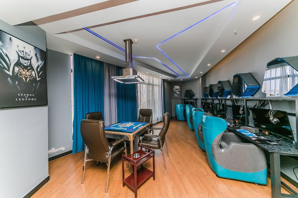 Jifeng Esports Hotel (Dongyang No.1 Department Store) Hotel in Hangzhou