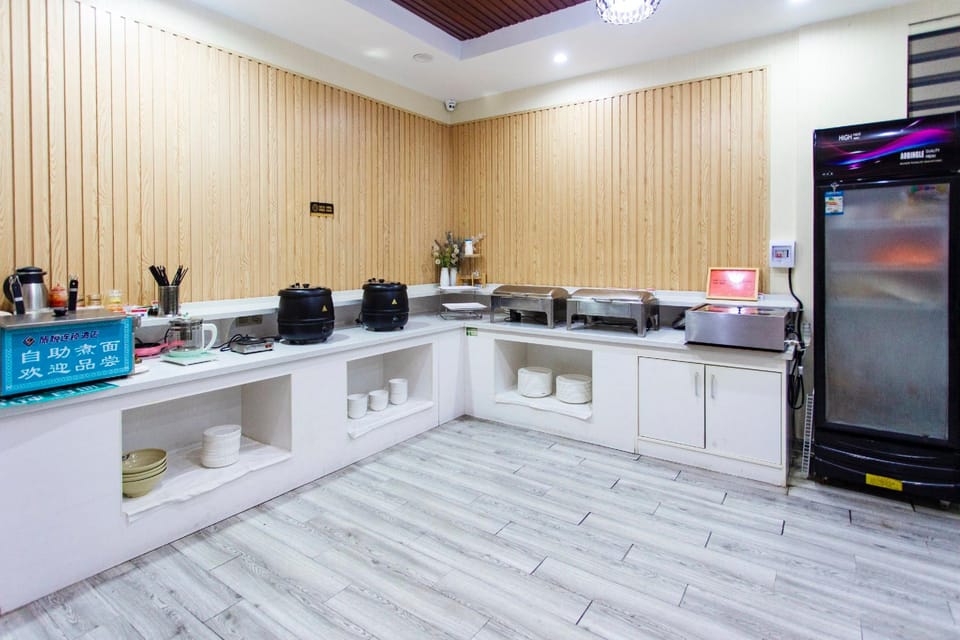 Zsmart Smart Hotel (Huai'an Xinya Huayangcheng Bus Terminal Branch) Hotel in Jiangsu