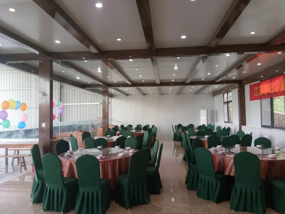Educated Youth Village Hotel in Jiangsu