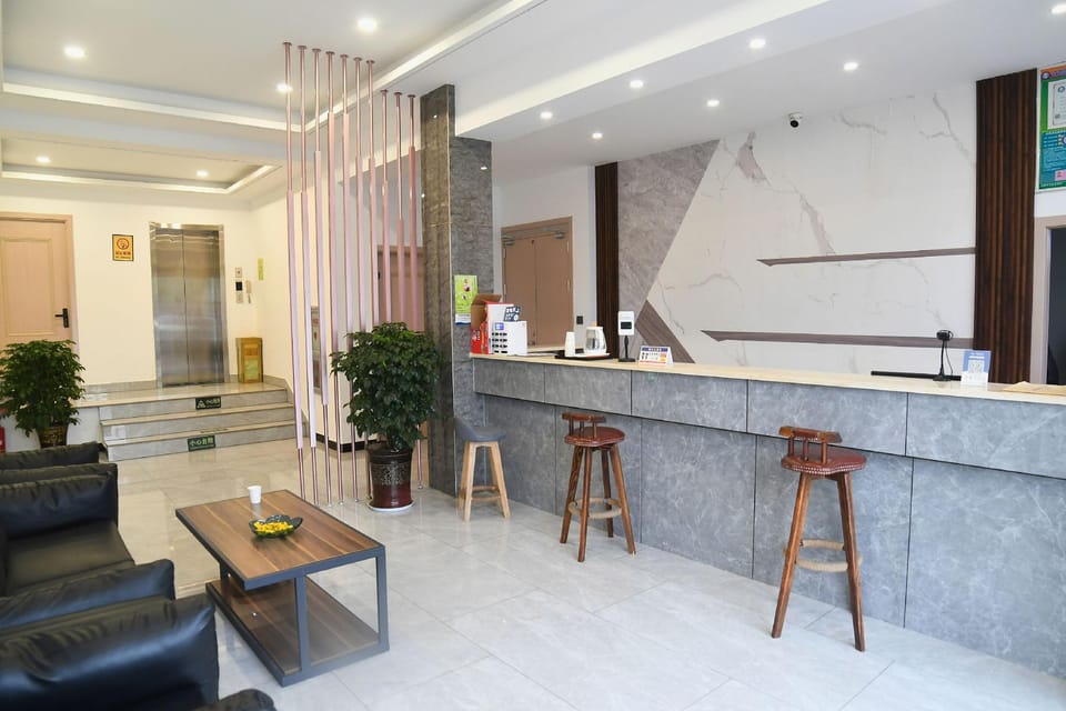 Yihang Business Hotel (Zhiying Plaza Branch) Hotel in Zhejiang