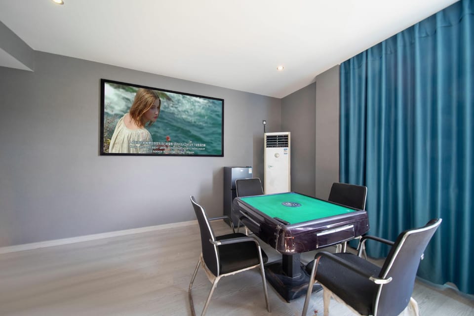 Weijia Fashion Esports Hotel (Jiayue Plaza Branch) Hotel in Zhejiang
