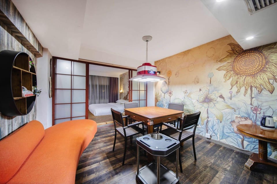 Yeliya Creative Hotel (Yiwu Heart Branch) Hotel in Hangzhou