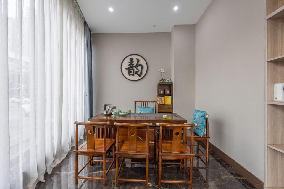 Pinghu Shuiyun Hotel (Jiaxing Donghu Scenic Area Branch) Hotel in Shanghai