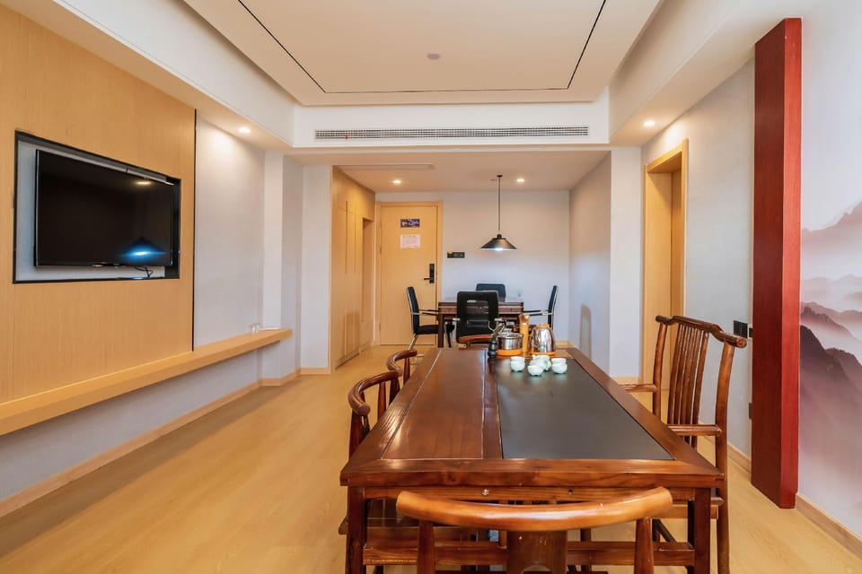 Huangshan Zhongxin Platinum Hotel (Shexian Branch) Hotel in Hangzhou